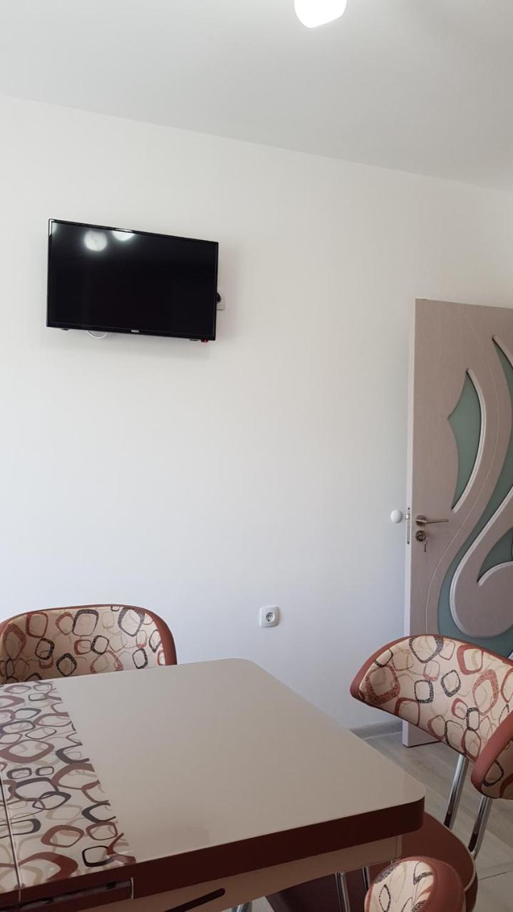 Д И В 2 - D & V 2 Apartment ساندانسكي المظهر الخارجي الصورة