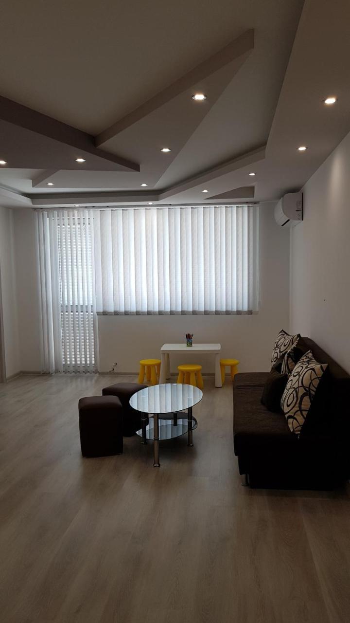 Д И В 2 - D & V 2 Apartment ساندانسكي المظهر الخارجي الصورة