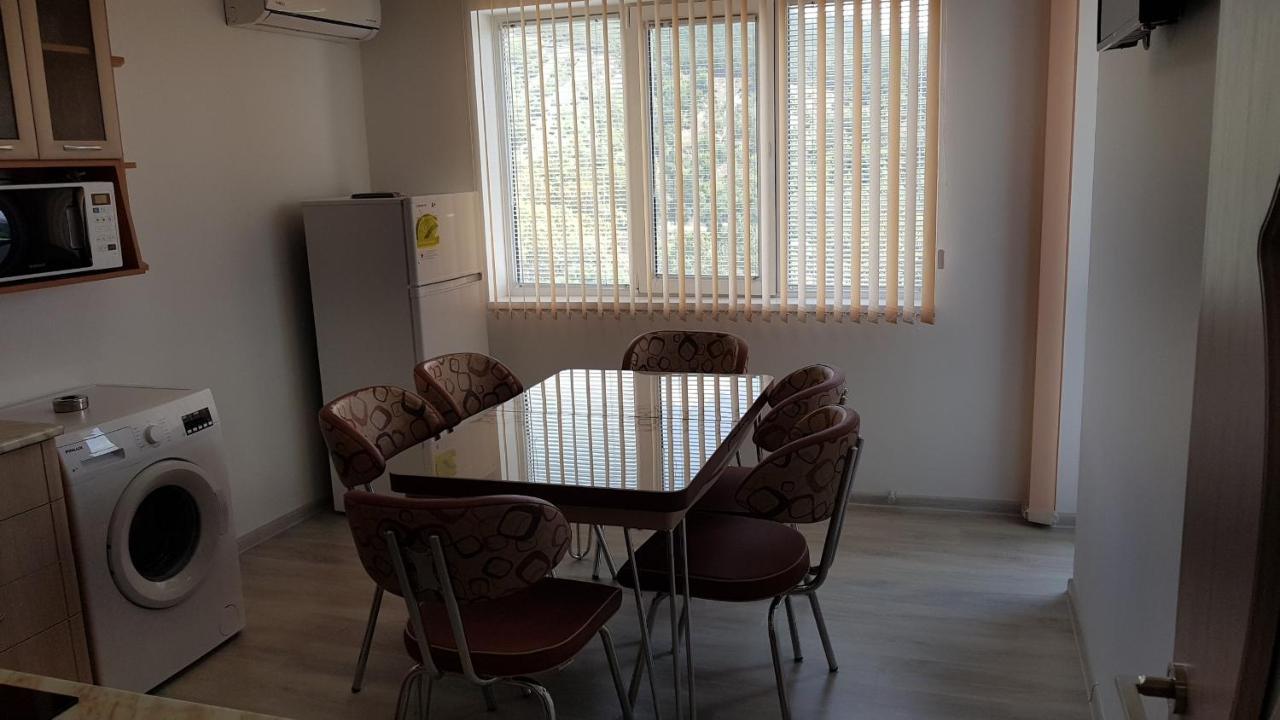 Д И В 2 - D & V 2 Apartment ساندانسكي المظهر الخارجي الصورة