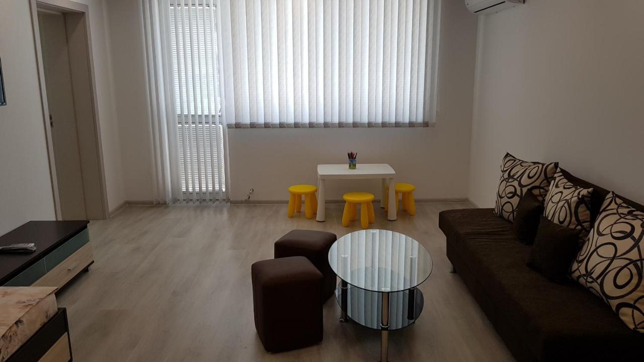 Д И В 2 - D & V 2 Apartment ساندانسكي المظهر الخارجي الصورة