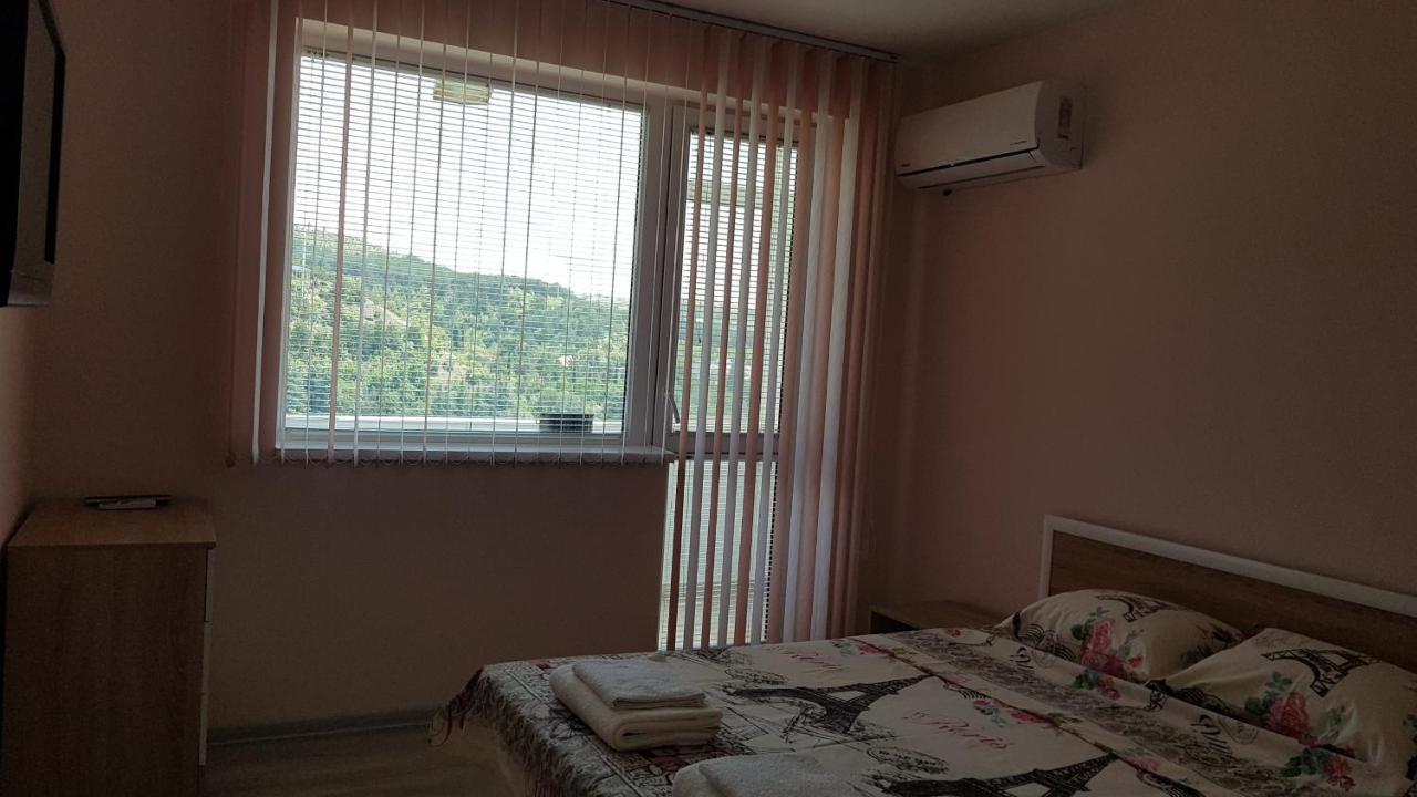 Д И В 2 - D & V 2 Apartment ساندانسكي المظهر الخارجي الصورة