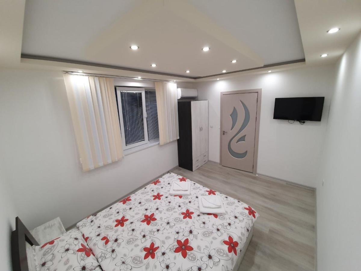 Д И В 2 - D & V 2 Apartment ساندانسكي المظهر الخارجي الصورة